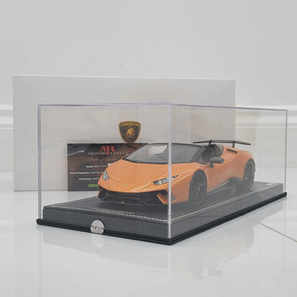 MR Collection 1:18  Lamborghini Huracan Performante Spyder | Orange