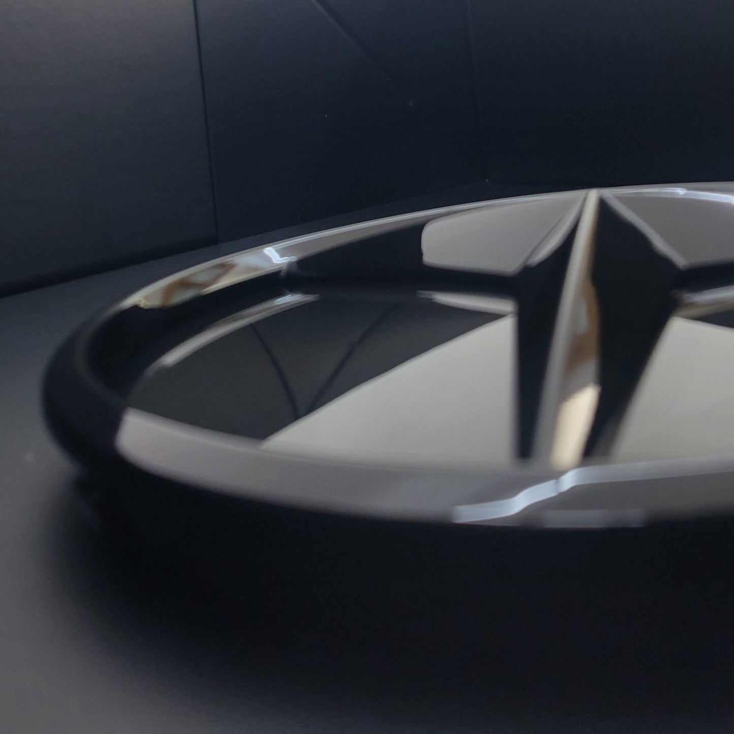 Mercedes W205/C205 Front Grill Badge | Schwarz Black Edition