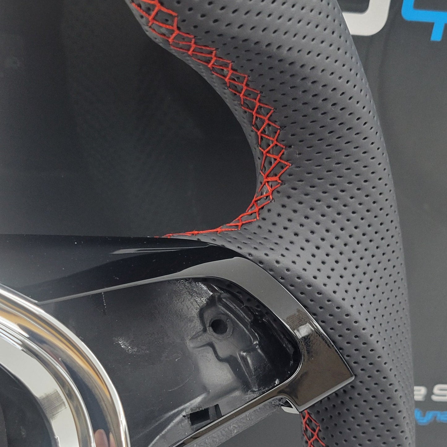 Volkswagen T6 Carbon & Leather Steering Wheel | Fortana Red Edition