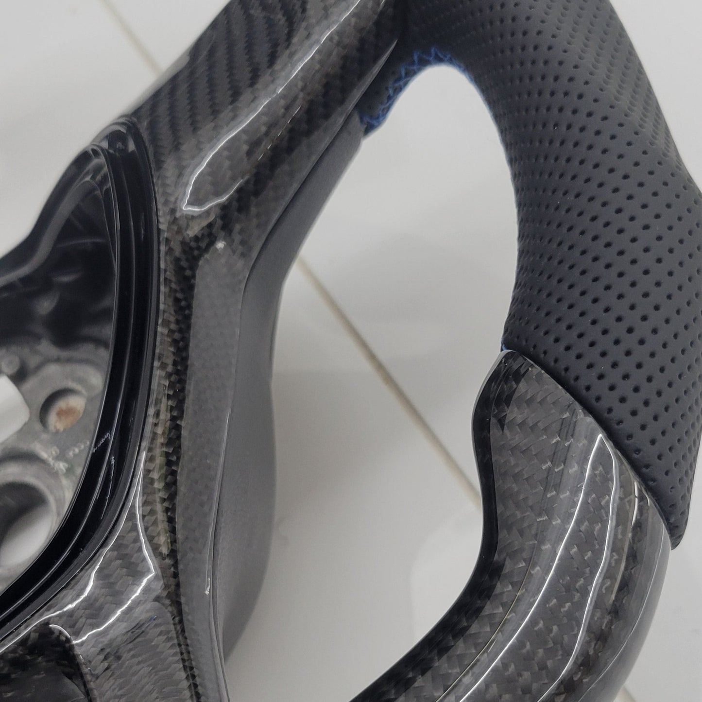 Volkswagen T6 Custom Carbon Fibre Flat Bottom Steering Wheel | Henry's Blue Edition , T6 Transporter Non Button Version