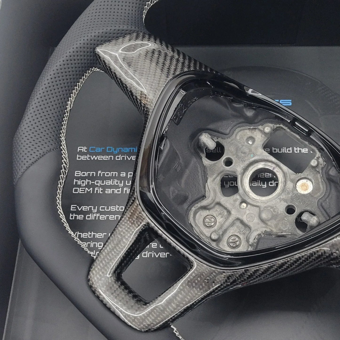 VolkswagenT6CustomCarbonFibre_LeatherFlatBottomSteeringWheelPorscheEditionT6TransporterNonMultifunctionalVersion_1 - Car Dynamics 