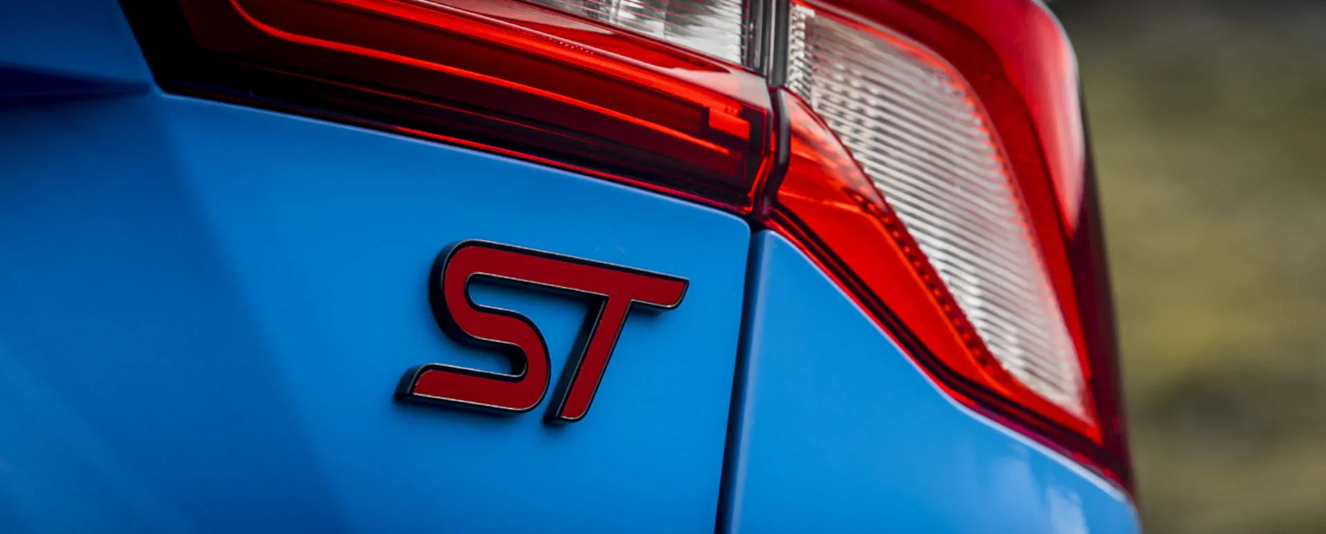ford-st-badge-1920x774px - Car Dynamics 